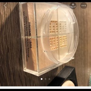 Givenchy Loose powder Color：5 Satin Blan